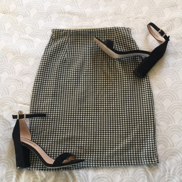 Express Dresses & Skirts - ⚡️Vintage Express Skirt!